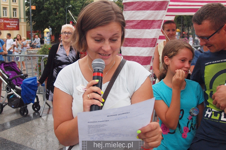 Grunt to rodzinka! Na Placu AK mimo kiepskiej pogody!