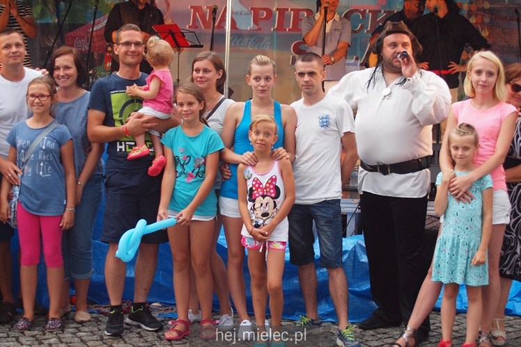 Grunt to rodzinka! Na Placu AK mimo kiepskiej pogody!