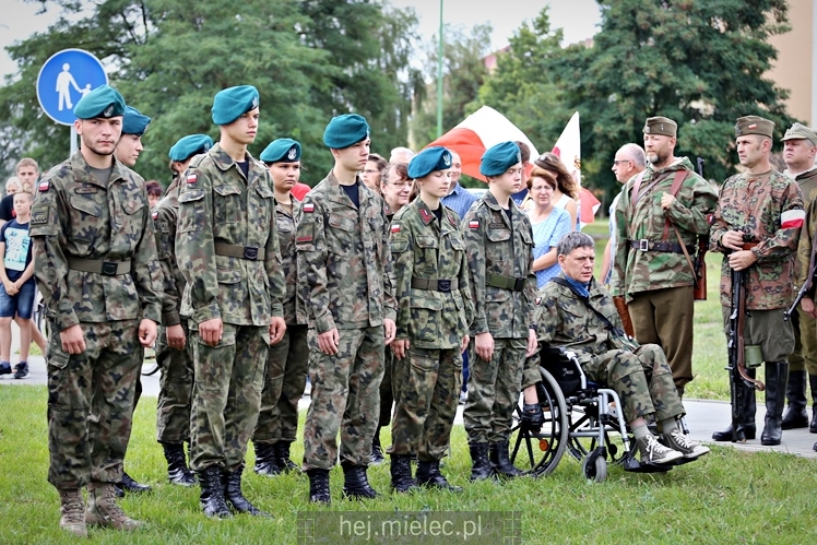 Uroczystość nadania imienia Rotmistrza Pileckiego dla ronda przy ul. Powstańców Warszawy