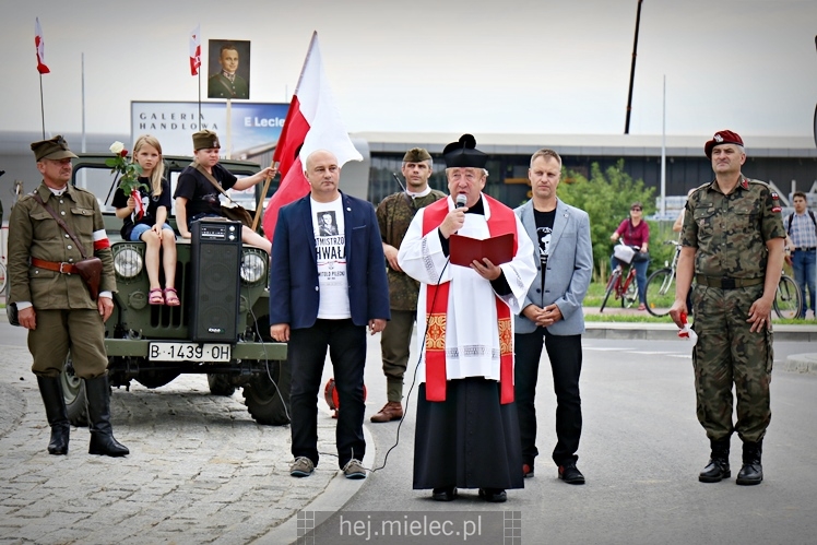Uroczystość nadania imienia Rotmistrza Pileckiego dla ronda przy ul. Powstańców Warszawy