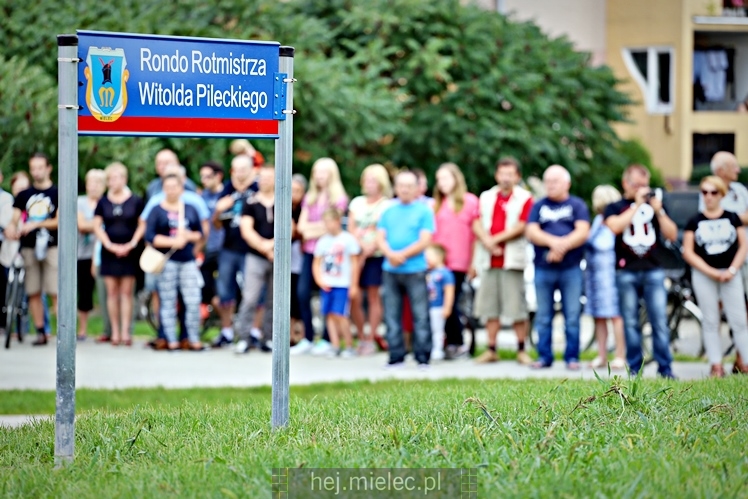 Uroczystość nadania imienia Rotmistrza Pileckiego dla ronda przy ul. Powstańców Warszawy