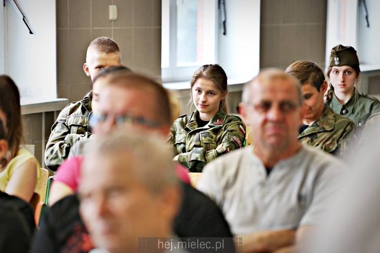 Uroczystość nadania imienia Rotmistrza Pileckiego dla ronda przy ul. Powstańców Warszawy