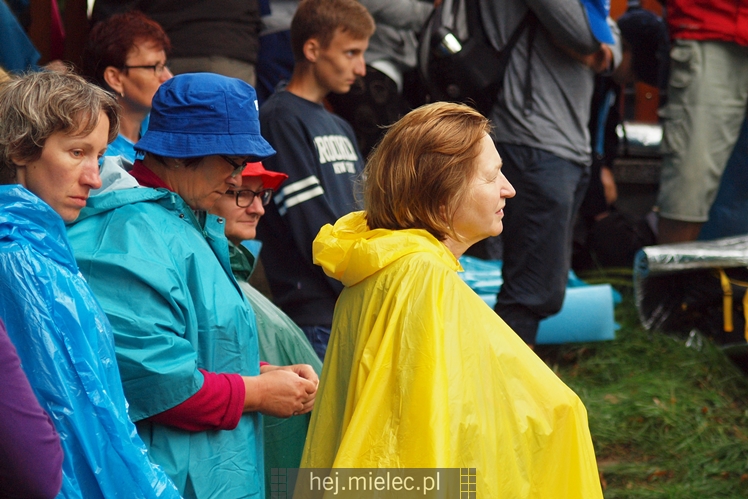 Pielgrzymi z Diecezji Rzeszowskiej tradycyjnie przeszli przez Powiat Mielecki