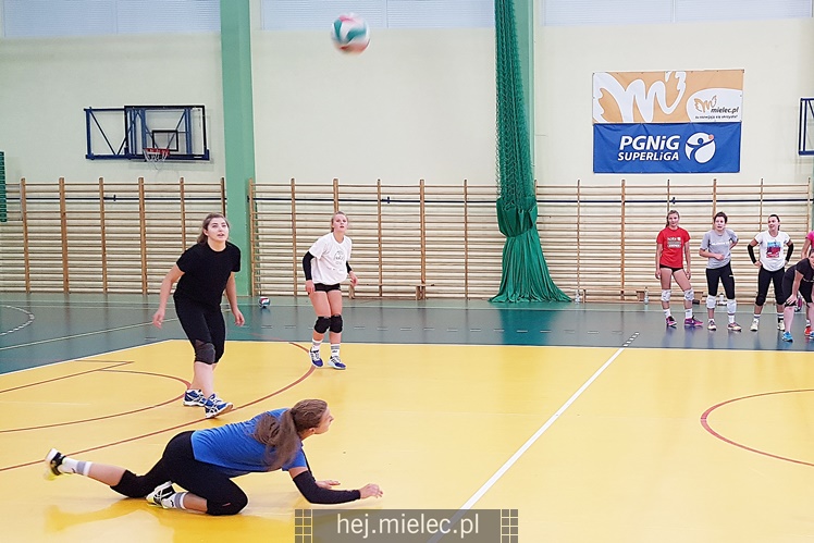 Siatkarki Szóstki Mielec rozpoczęły przygotowania