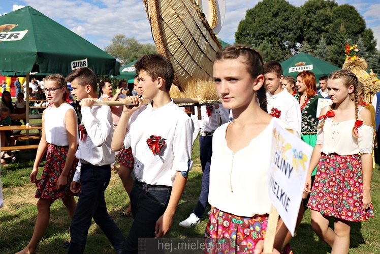 Dożynkowe święto w Surowej