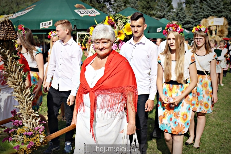 Dożynkowe święto w Surowej