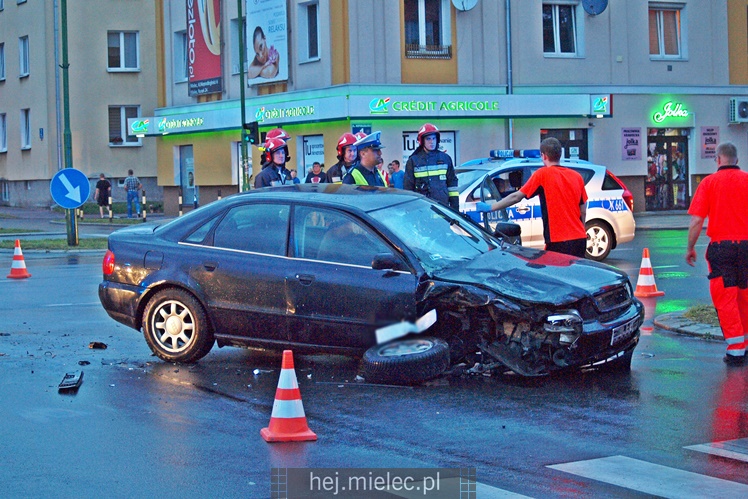 Bardzo groźne zderzenie w centrum Mielca