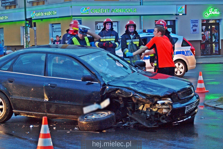 Bardzo groźne zderzenie w centrum Mielca