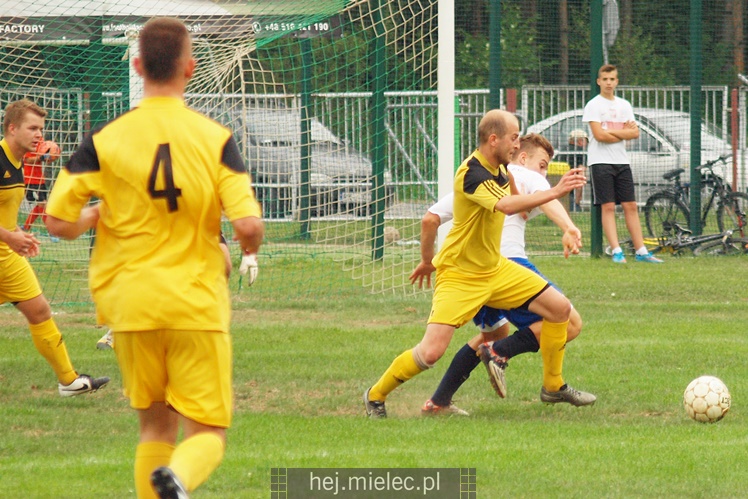 Stal II Mielec pokonała Czarnych Trześń
