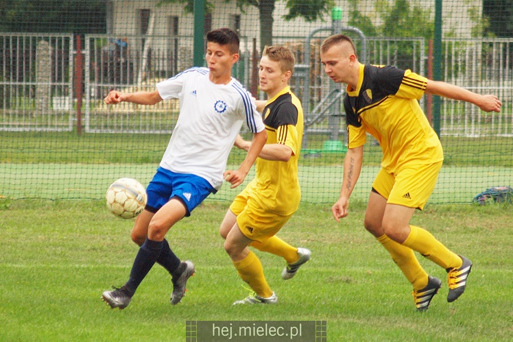 Stal II Mielec pokonała Czarnych Trześń