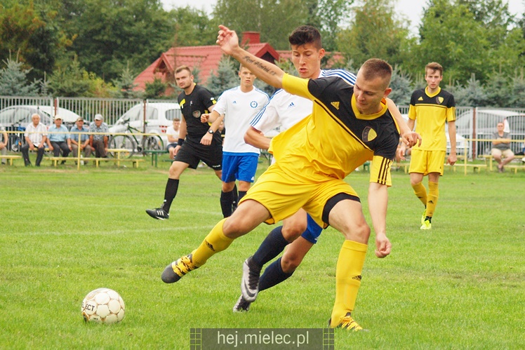 Stal II Mielec pokonała Czarnych Trześń
