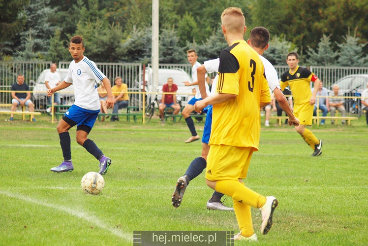 Stal II Mielec pokonała Czarnych Trześń