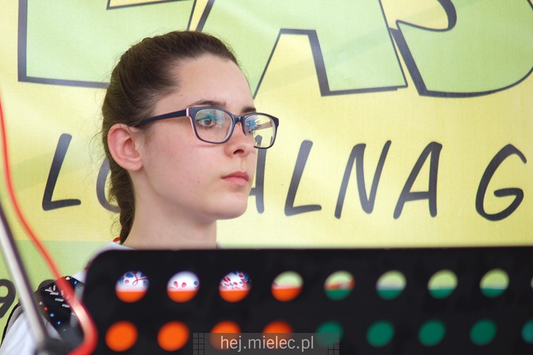 Sarnów pierwszy raz gościł dożynki gminy Tuszów. Była radość z dobrych żniw