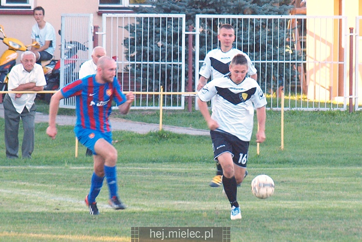 5. liga piłkarska: Czarni Trześń - Radomyślanka