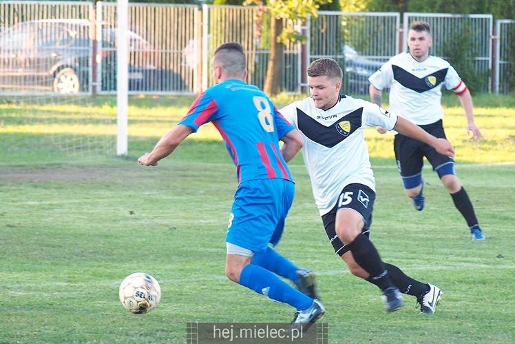 5. liga piłkarska: Czarni Trześń - Radomyślanka