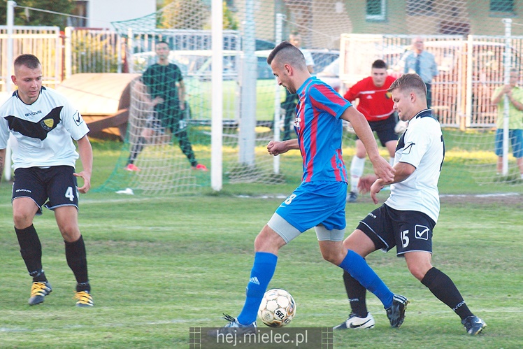 5. liga piłkarska: Czarni Trześń - Radomyślanka