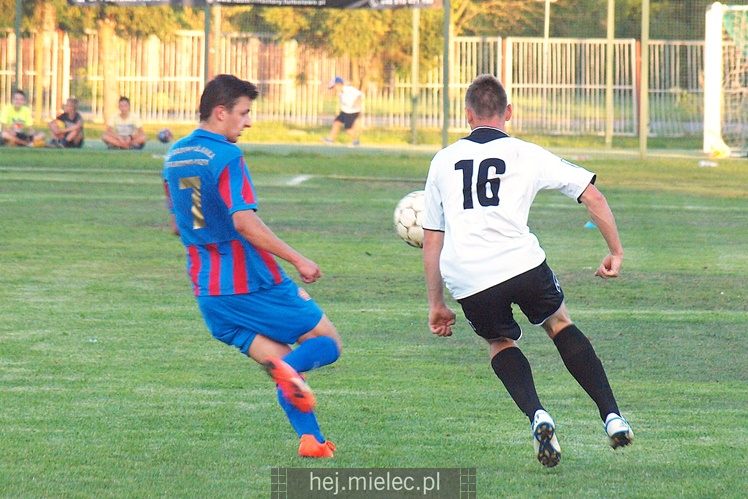 5. liga piłkarska: Czarni Trześń - Radomyślanka