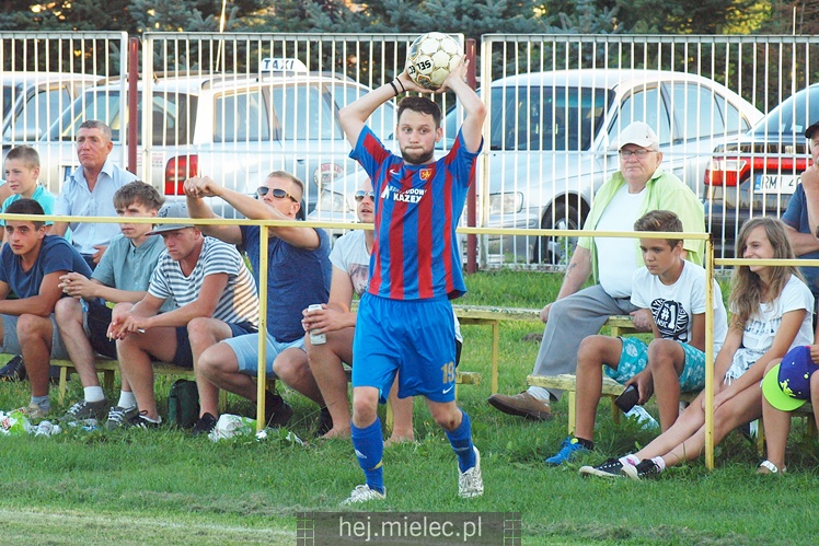 5. liga piłkarska: Czarni Trześń - Radomyślanka
