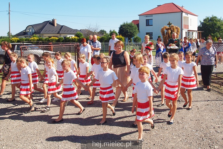 Dożynki Gminy Przecław w Dobryninie