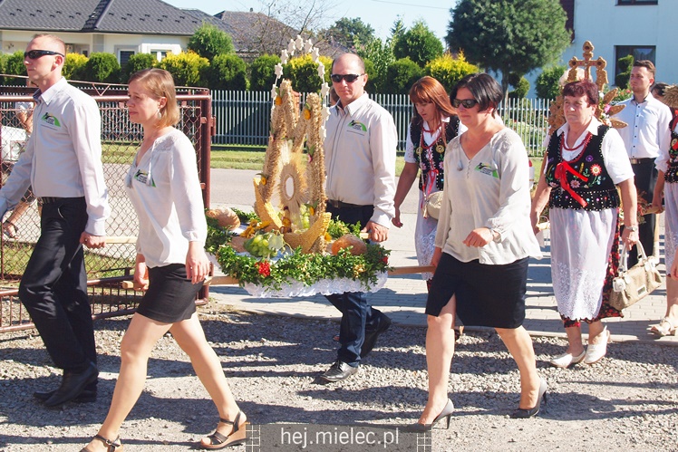 Dożynki Gminy Przecław w Dobryninie