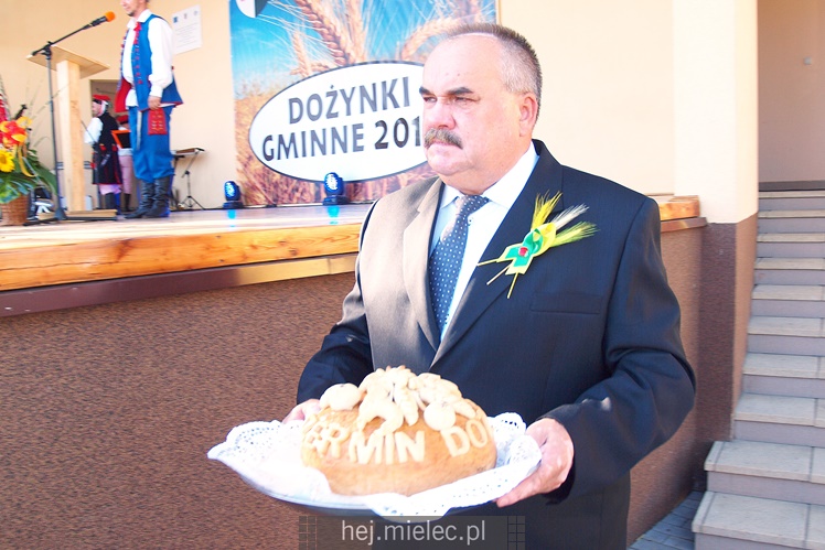W Czerminie dożynki zwyczajowo na placu amfiteatralnym. Była radość z plonów