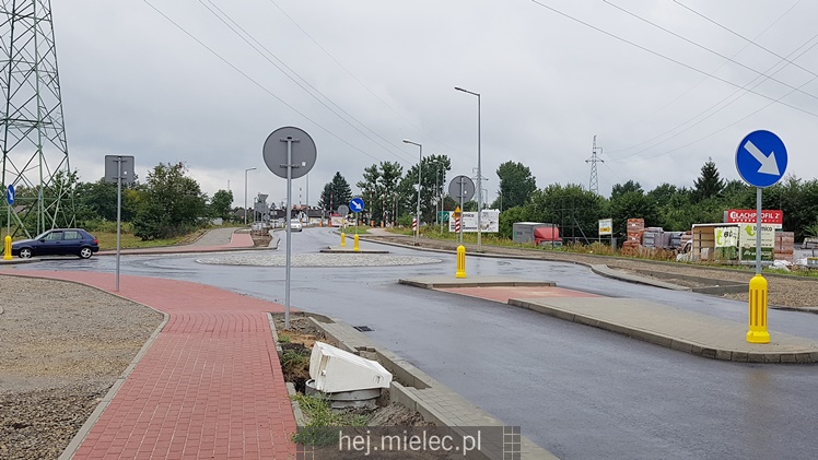 Ulica Padykuły przejezdna, rondo gotowe