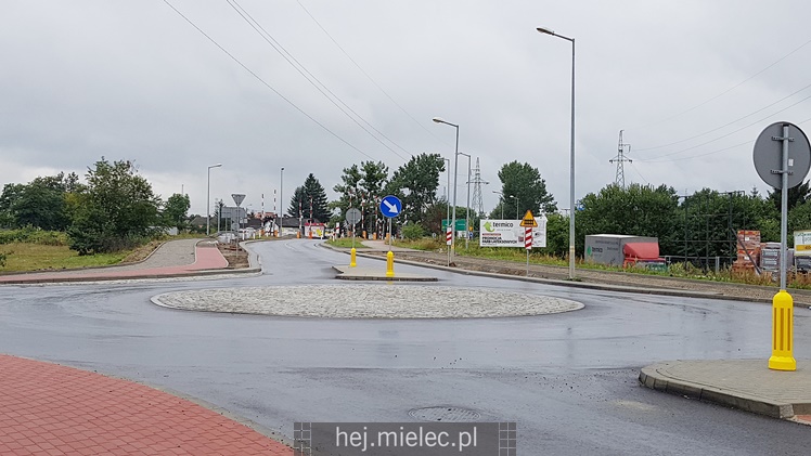 Ulica Padykuły przejezdna, rondo gotowe
