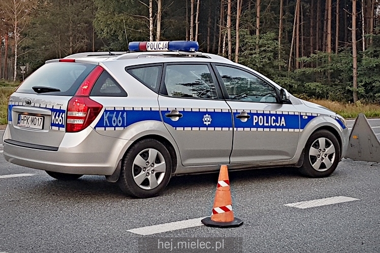 Wypadek na obwodnicy Mielca. Trzy osoby w szpitalu