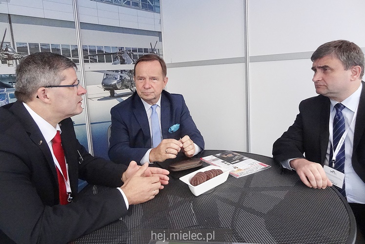 Mielec wzbudza zainteresowanie na targach obronnych w Kielcach