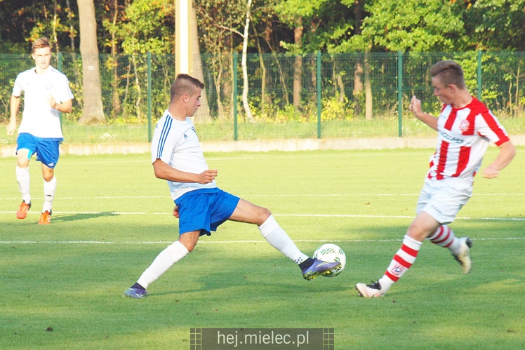 Ostre i kontrowersyjne derby w CLJ