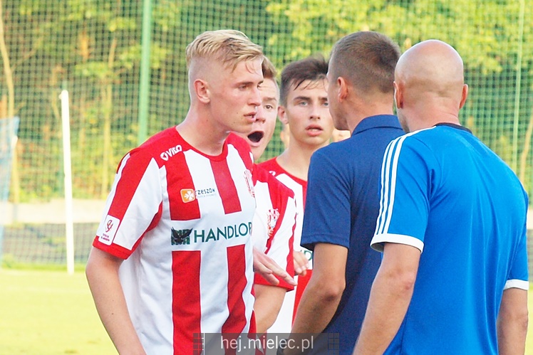 Ostre i kontrowersyjne derby w CLJ