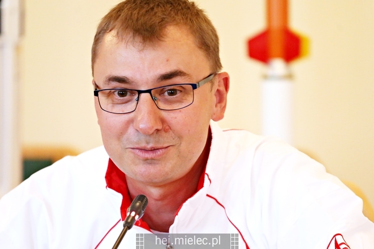 Spotkanie uczestników Mistrzostw Świata Modeli Kosmicznych we Lwowie u starosty