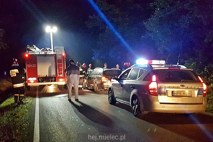 Czołowe zderzenie na drodze Przecław - Łączki Brzeskie