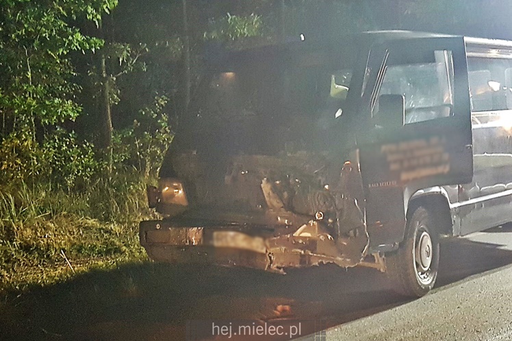 Czołowe zderzenie na drodze Przecław - Łączki Brzeskie