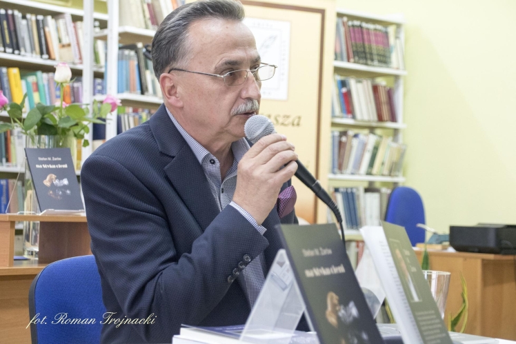 Świat na styku cieni Stefana M. Żarowa