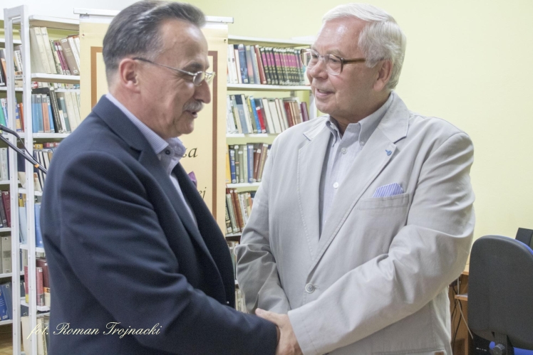 Świat na styku cieni Stefana M. Żarowa