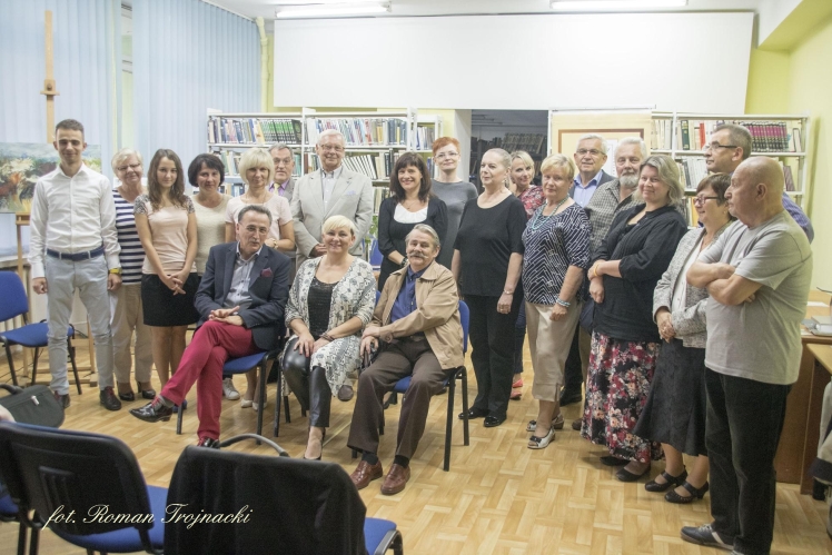 Świat na styku cieni Stefana M. Żarowa