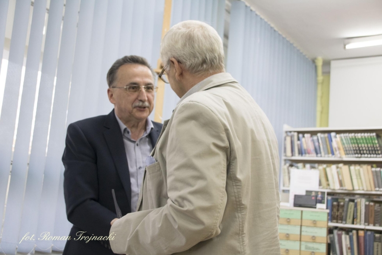 Świat na styku cieni Stefana M. Żarowa