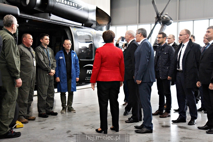 Beata Szydło i Antoni Macierewicz odwiedzili PZL Mielec