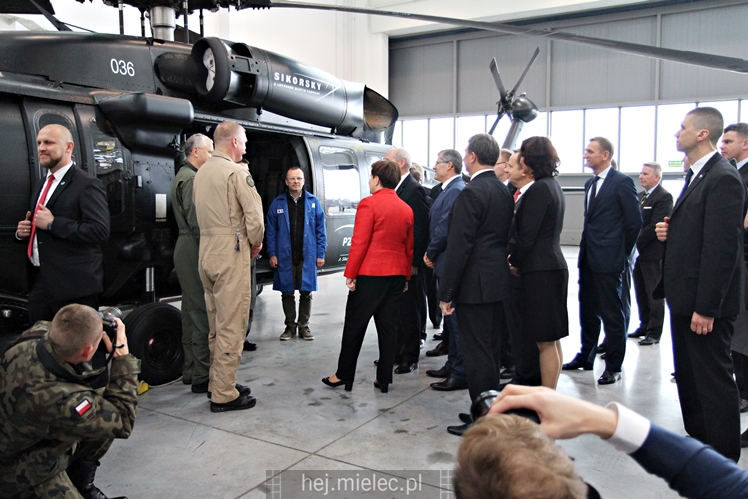 Beata Szydło i Antoni Macierewicz odwiedzili PZL Mielec