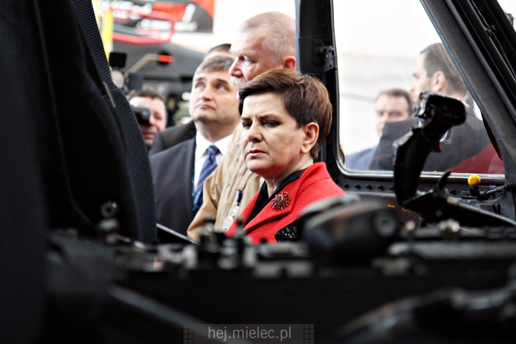 Beata Szydło i Antoni Macierewicz odwiedzili PZL Mielec