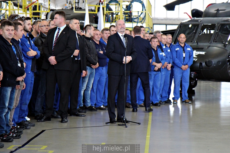 Beata Szydło i Antoni Macierewicz odwiedzili PZL Mielec