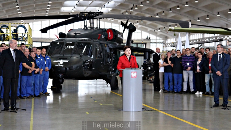 Beata Szydło i Antoni Macierewicz odwiedzili PZL Mielec