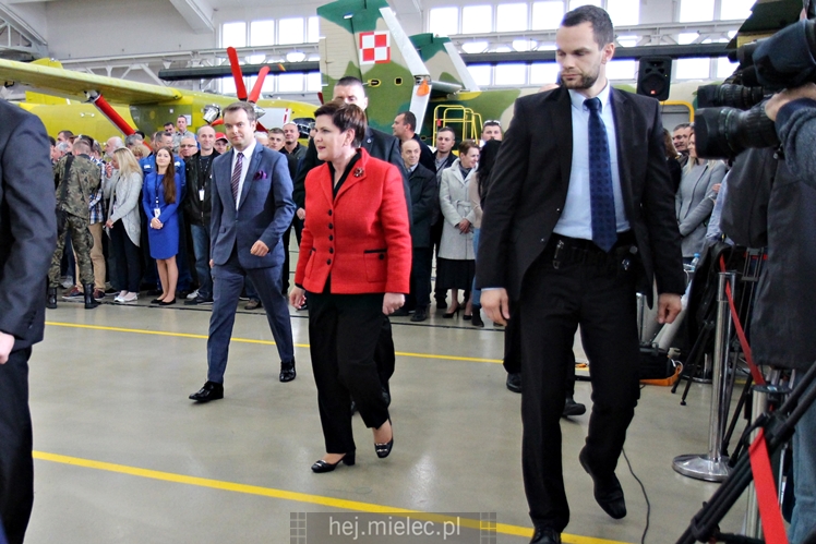 Beata Szydło i Antoni Macierewicz odwiedzili PZL Mielec