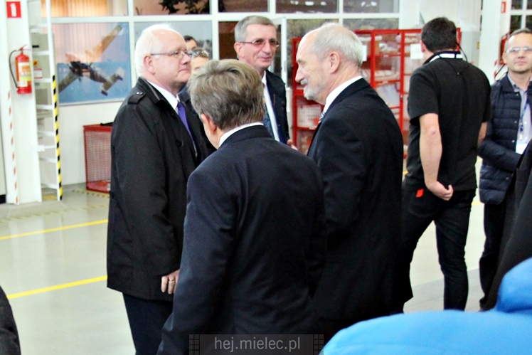 Beata Szydło i Antoni Macierewicz odwiedzili PZL Mielec