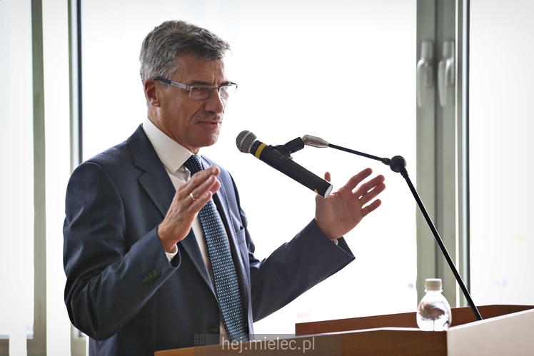 Konferencja inaugurująca projekt ?Mielec stawia na zawodowców?
