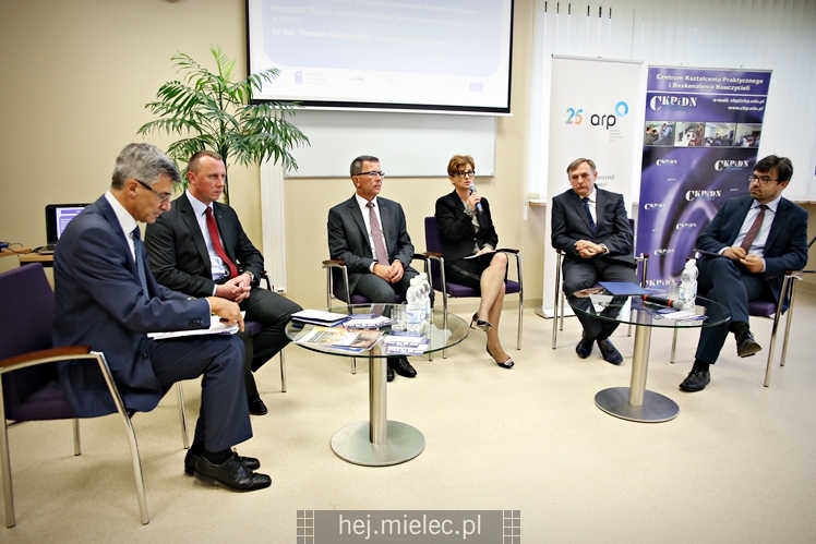 Konferencja inaugurująca projekt ?Mielec stawia na zawodowców?