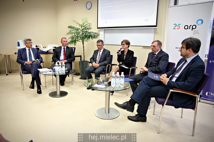 Konferencja inaugurująca projekt ?Mielec stawia na zawodowców?