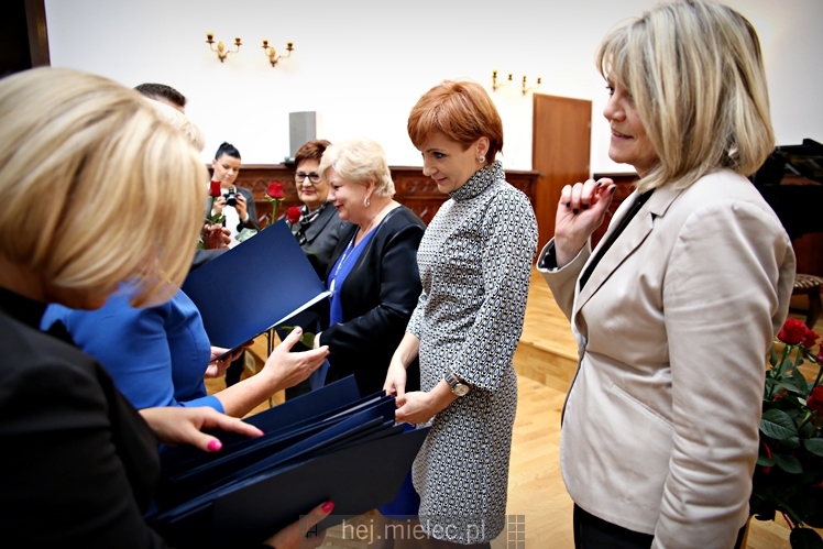 Starosta wręczył nagrody nauczycielom