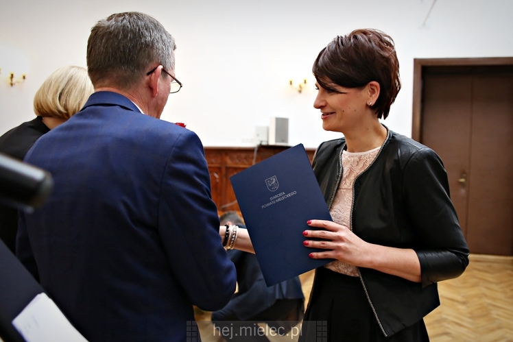 Starosta wręczył nagrody nauczycielom